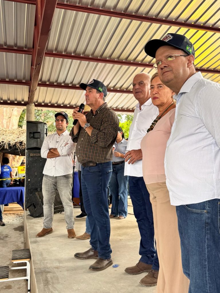 Prefeito Neco e governador Riedel comemoram mais de R$ 51 milhões em investimentos em Caracol