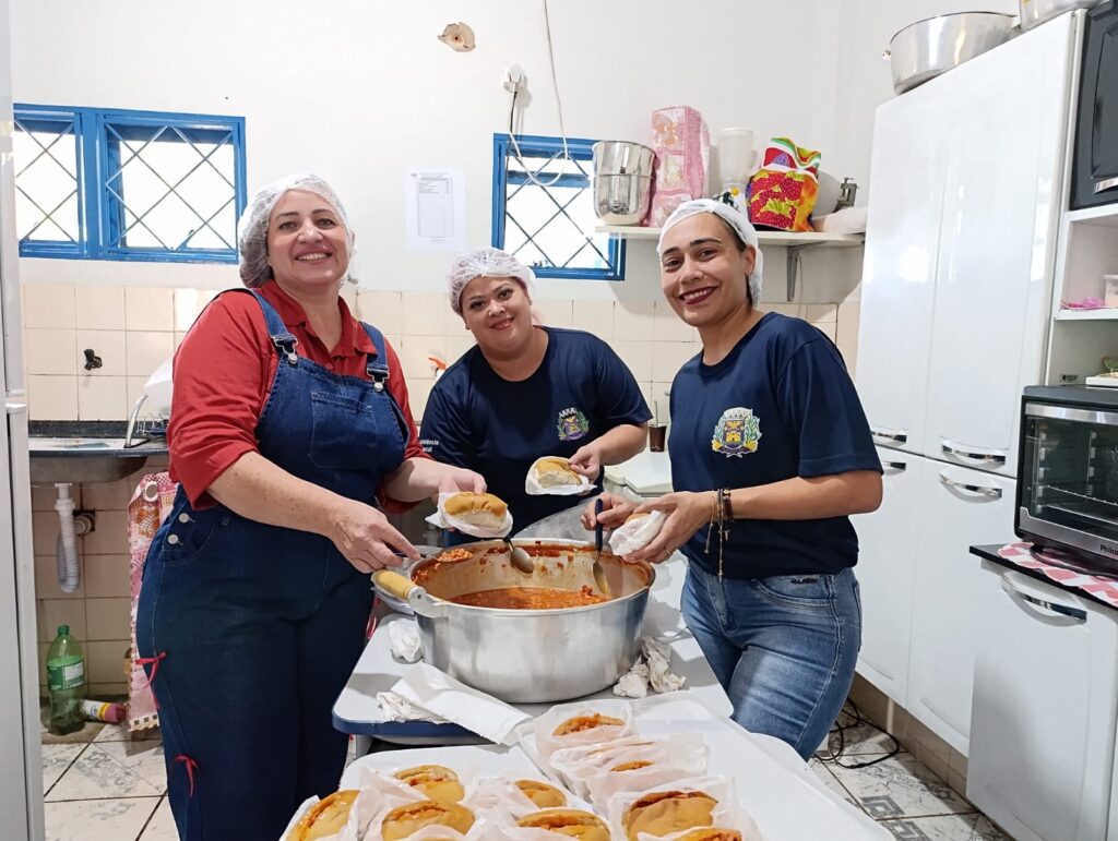 Arraiá do SCFV reúne famílias e fortalece a integração entre gerações em Caracol