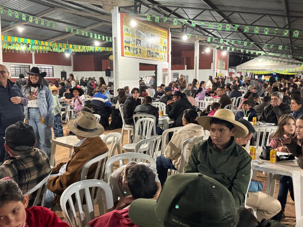 Público comparece em massa e vence o frio na Festa Julina das Escolas João José Leite da Silva e Joaquim dos Santos Público comparece em massa e vence o frio na Festa Julina das Escolas João José Leite da Silva e Joaquim dos Santos