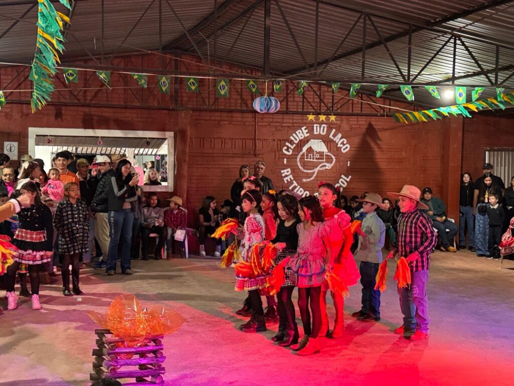 Público comparece em massa e vence o frio na Festa Julina das Escolas João José Leite da Silva e Joaquim dos Santos Público comparece em massa e vence o frio na Festa Julina das Escolas João José Leite da Silva e Joaquim dos Santos