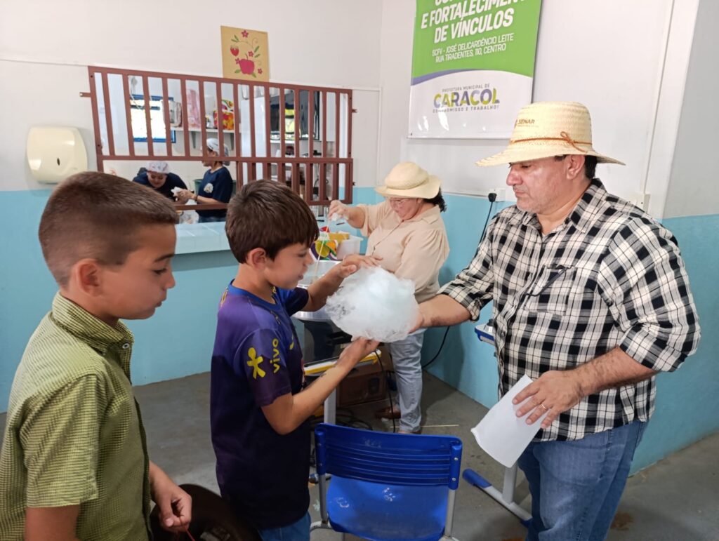 Arraiá do SCFV reúne famílias e fortalece a integração entre gerações em Caracol