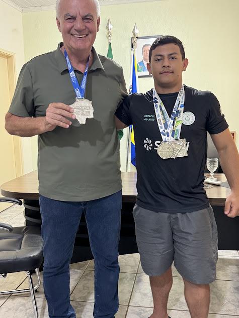 David Siqueira e Acássio Calixto, atletas de Caracol, participarão do Mundial de Jiu-Jitsu categoria Novatos David Siqueira e Acássio Calixto, atletas de Caracol, participarão do Mundial de Jiu-Jitsu categoria Novatos