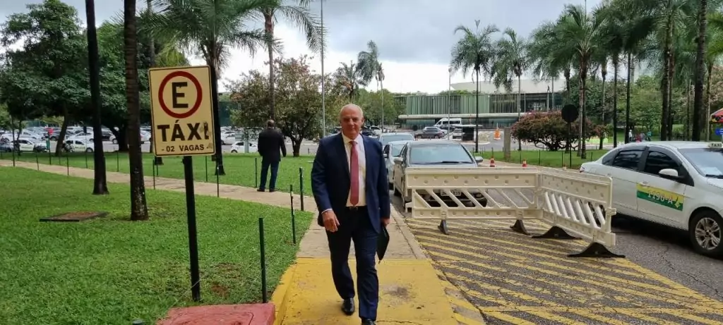 Direto de Brasília, Prefeito Carlos Humberto Pagliosa inicia maratona de audiência com autoridades