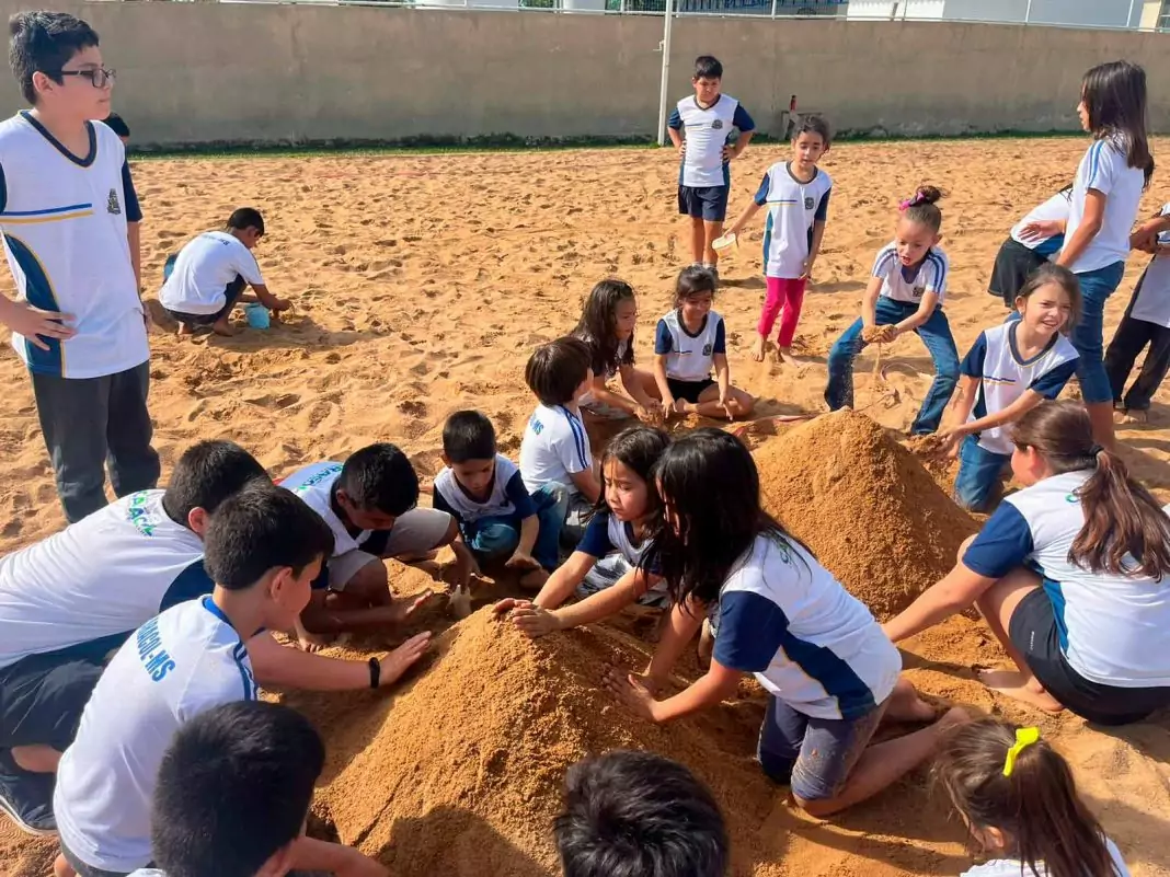 Semana Nacional do Brincar foi comemorada na educação de Caracol