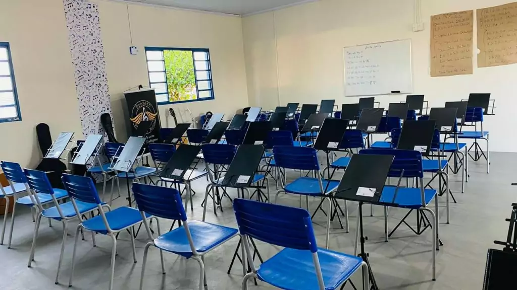 Escolas municipais de Caracol recebem materiais lúdicos da Cooperativa Sicredi
