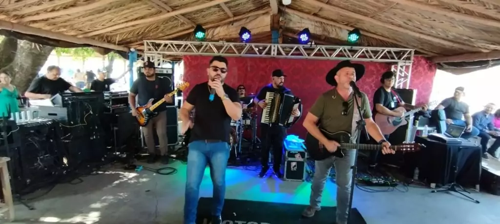 Prefeitura de Caracol comemora Dia do Servidor Público com churrasco e boa música Prefeitura de Caracol comemora Dia do Servidor Público com churrasco e boa música