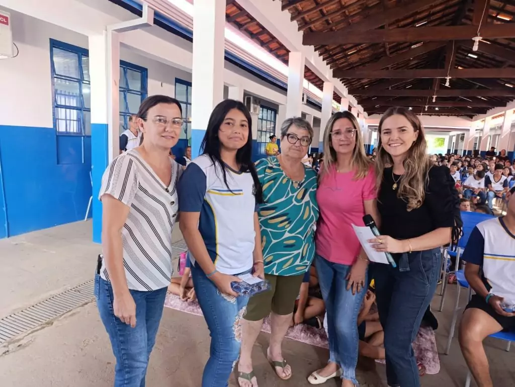 Fotografias dos estudantes da Rede Municipal de Ensino irão compor as capas dos Kits Escolares 2025