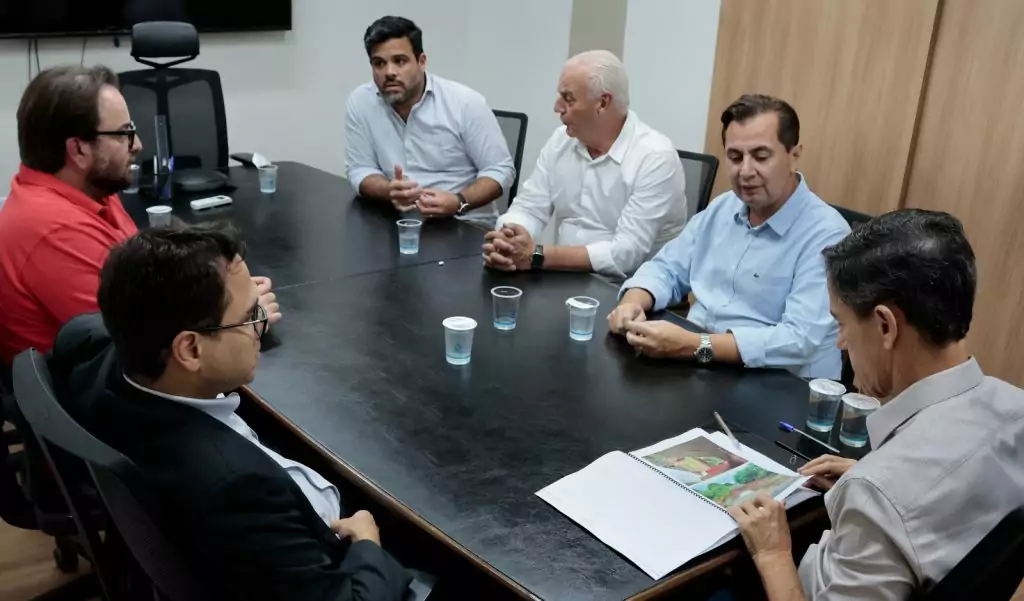 Após fortes chuvas, prefeitos de Caracol e Jardim buscam apoio da AGESUL para recuperação de estradas Após fortes chuvas, prefeitos de Caracol e Jardim buscam apoio da AGESUL para recuperação de estradas