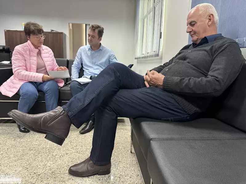 Prefeito Carlos Humberto Pagliosa visita Receita Federal em Mundo Novo para viabilizar doação de bens apreendidos Prefeito Carlos Humberto Pagliosa visita Receita Federal em Mundo Novo para viabilizar doação de bens apreendidos