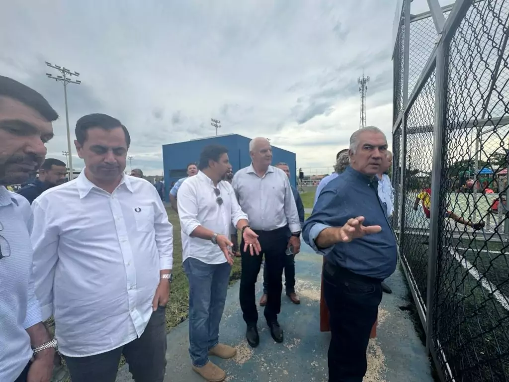 Prefeito Neco Pagliosa comemora sucesso da programao dos 60 anos de Caracol