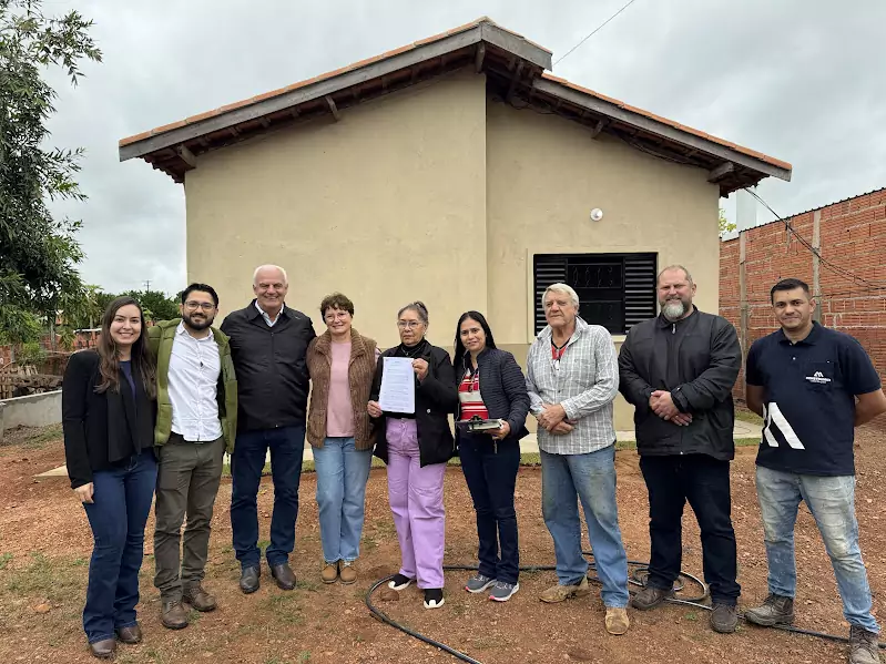 Prefeitura de Caracol entrega mais duas casas pelo Projeto Substituição de Moradia Precária Prefeitura de Caracol entrega mais duas casas pelo Projeto Substituição de Moradia Precária