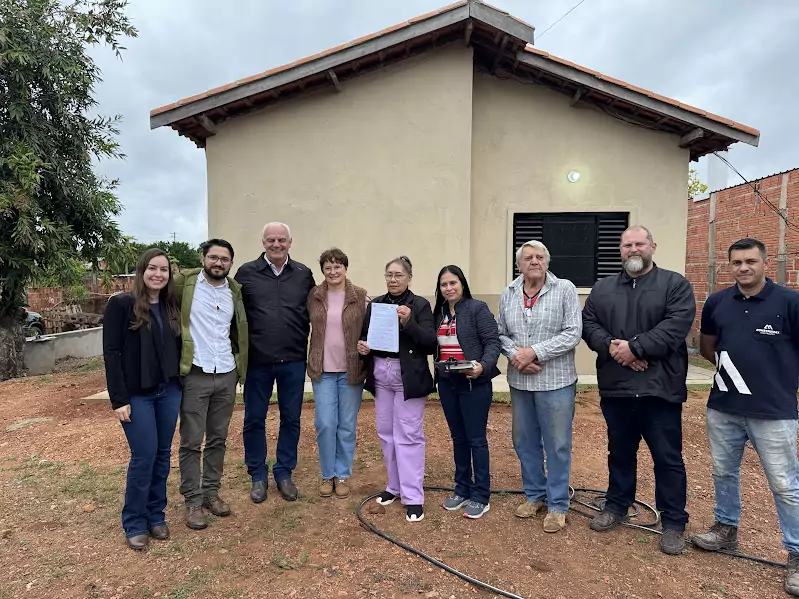 Prefeitura de Caracol entrega mais duas casas pelo Projeto Substituição de Moradia Precária Prefeitura de Caracol entrega mais duas casas pelo Projeto Substituição de Moradia Precária