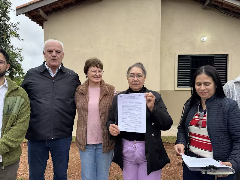 Prefeitura de Caracol entrega mais duas casas pelo Projeto Substituição de Moradia Precária Prefeitura de Caracol entrega mais duas casas pelo Projeto Substituição de Moradia Precária