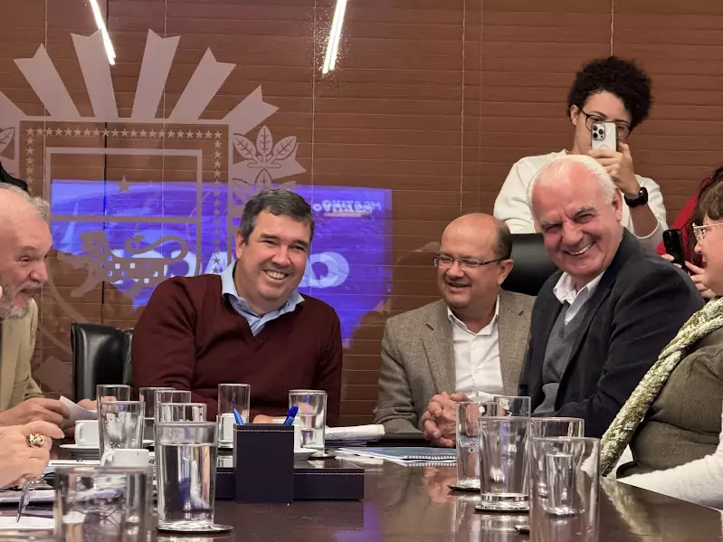 Prefeito Neco Pagliosa coordena comitiva de Caracol para audiência com o governador Riedel e garante novos investimentos Prefeito Neco Pagliosa coordena comitiva de Caracol para audiência com o governador Riedel e garante novos investimentos
