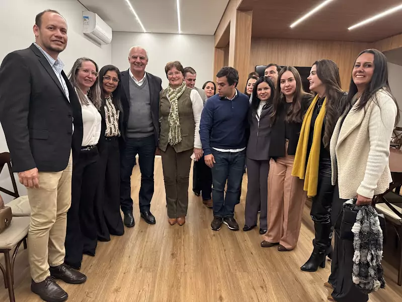 Prefeito Neco Pagliosa coordena comitiva de Caracol para audiência com o governador Riedel e garante novos investimentos Prefeito Neco Pagliosa coordena comitiva de Caracol para audiência com o governador Riedel e garante novos investimentos