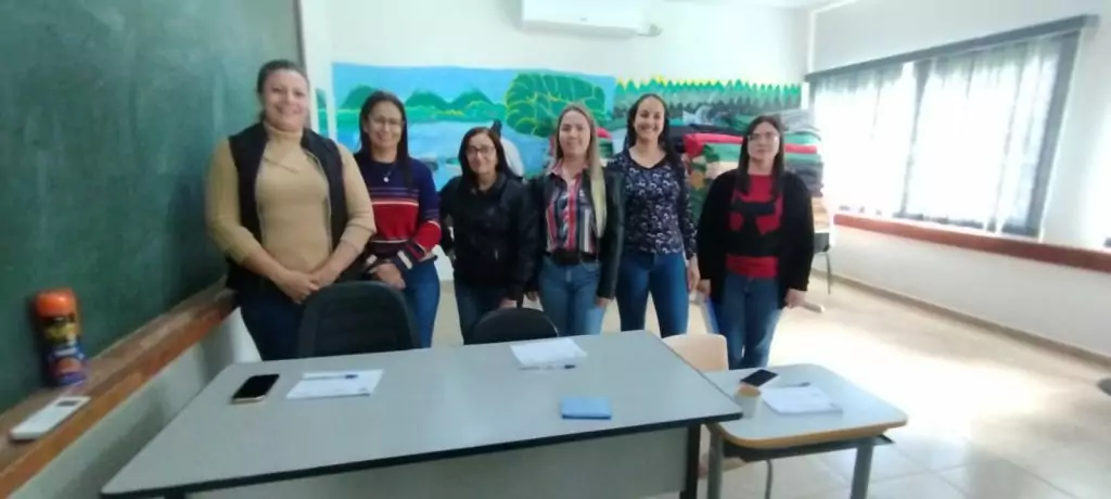 Junto com o frio, Assistência Social de Caracol entrega cobertores e carinho