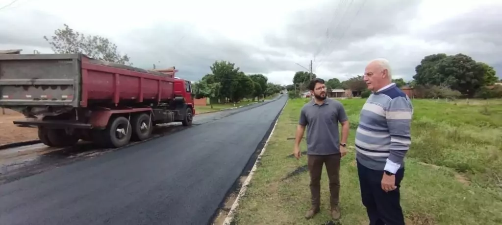 Prefeitura e Governo do Estado iniciam recapeamento em ruas de Caracol
