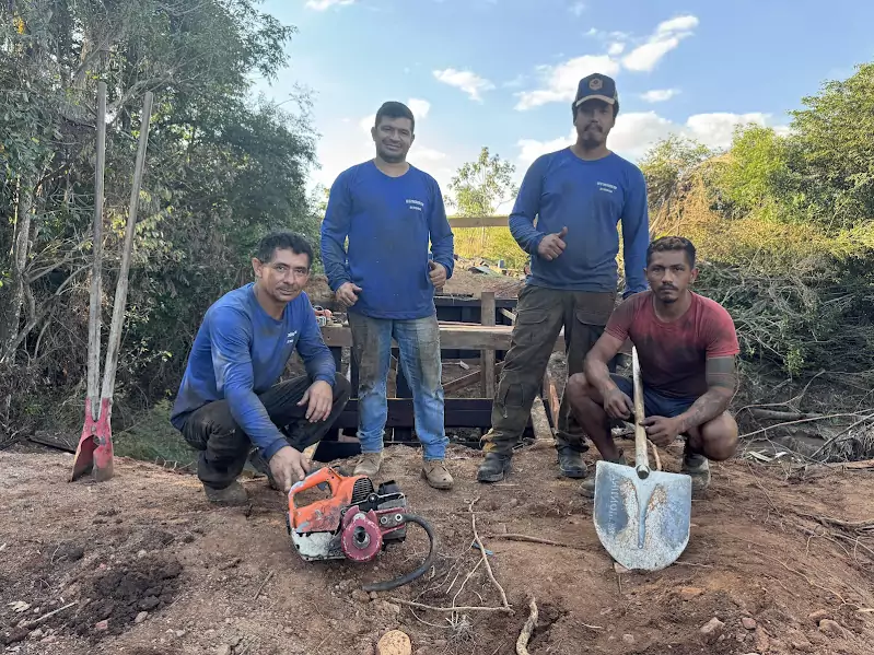 Prefeitura de Caracol reconstrói ponte sobre o Rio Campo Limpo no Alto Caracol