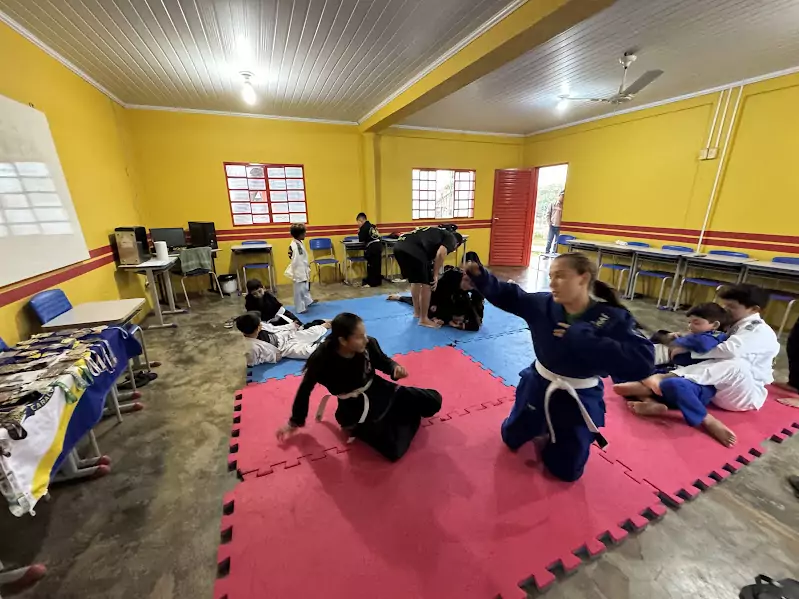 Projeto “ESPORTE +" Escola de Jiu-Jitsu conquista 11 medalhas no Campeonato Brasileiro Centro-Oeste Projeto “ESPORTE +" Escola de Jiu-Jitsu conquista 11 medalhas no Campeonato Brasileiro Centro-Oeste