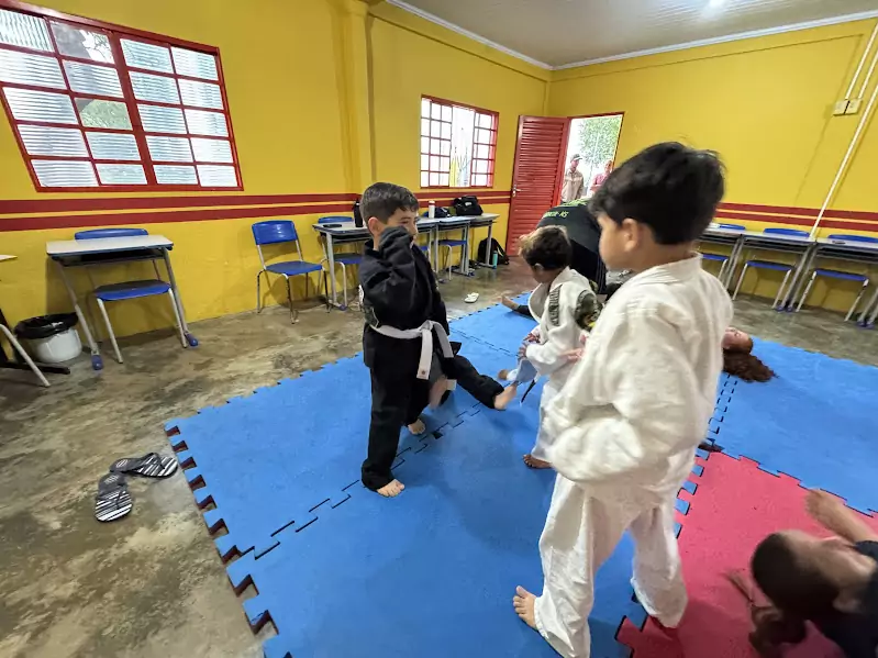 Projeto “ESPORTE +" Escola de Jiu-Jitsu conquista 11 medalhas no Campeonato Brasileiro Centro-Oeste Projeto “ESPORTE +" Escola de Jiu-Jitsu conquista 11 medalhas no Campeonato Brasileiro Centro-Oeste