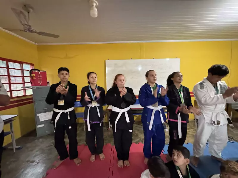 Projeto “ESPORTE +" Escola de Jiu-Jitsu conquista 11 medalhas no Campeonato Brasileiro Centro-Oeste Projeto “ESPORTE +" Escola de Jiu-Jitsu conquista 11 medalhas no Campeonato Brasileiro Centro-Oeste