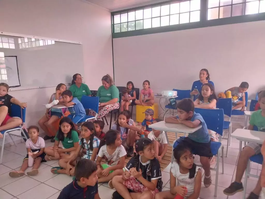Campanha Agosto Lilás mobiliza crianças e adolescentes em Caracol Campanha Agosto Lilás mobiliza crianças e adolescentes em Caracol