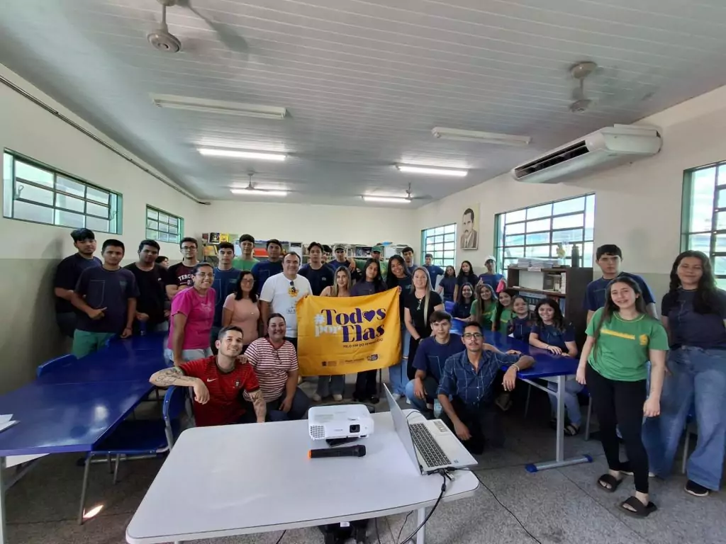 Campanha Agosto Lilás mobiliza crianças e adolescentes em Caracol Campanha Agosto Lilás mobiliza crianças e adolescentes em Caracol