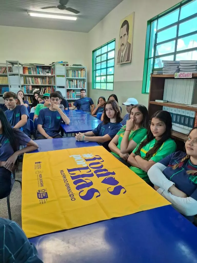 Campanha Agosto Lilás mobiliza crianças e adolescentes em Caracol Campanha Agosto Lilás mobiliza crianças e adolescentes em Caracol