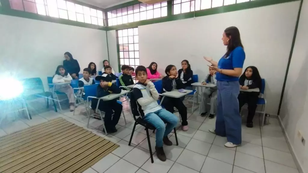 Campanha Agosto Lilás mobiliza crianças e adolescentes em Caracol Campanha Agosto Lilás mobiliza crianças e adolescentes em Caracol