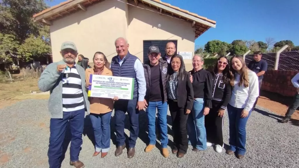 Prefeitura de Caracol entrega 26 novas casas e inaugura ponte de concreto