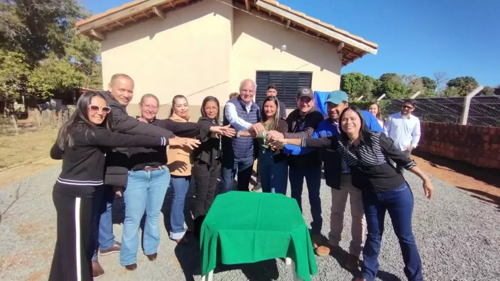Prefeitura de Caracol entrega 26 novas casas e inaugura ponte de concreto