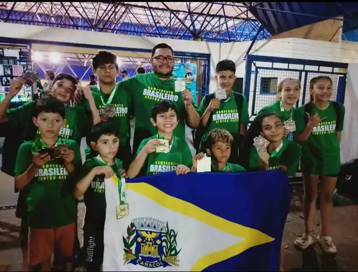 Projeto “ESPORTE +" Escola de Jiu-Jitsu conquista 11 medalhas no Campeonato Brasileiro Centro-Oeste Projeto “ESPORTE +" Escola de Jiu-Jitsu conquista 11 medalhas no Campeonato Brasileiro Centro-Oeste