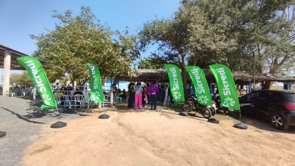 Prefeitura de Caracol promove almoço dançante para idosos do SCFV 60+ em parceria com Sicredi