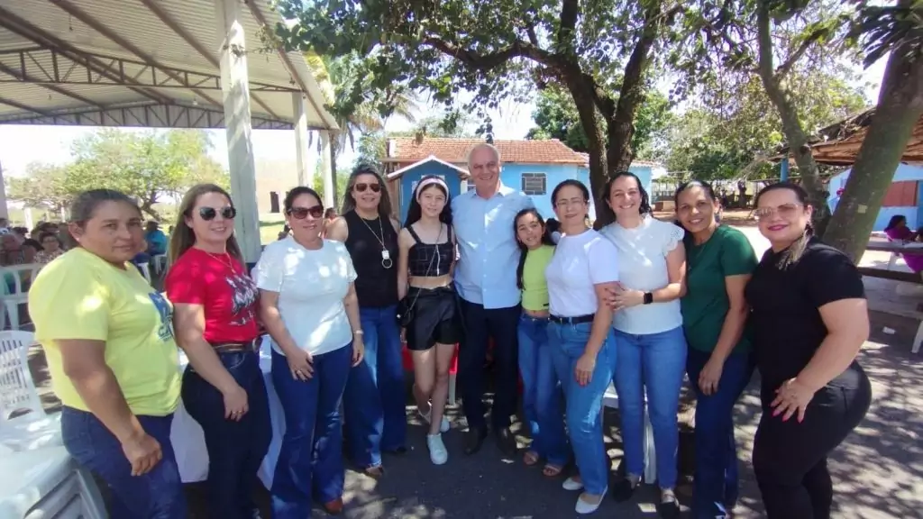 Prefeitura de Caracol promove almoço dançante para idosos do SCFV 60+ em parceria com Sicredi