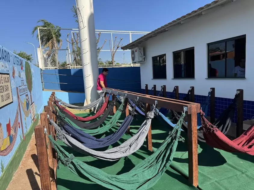 Prefeitura e Sicredi inauguram Redário Literário em Caracol