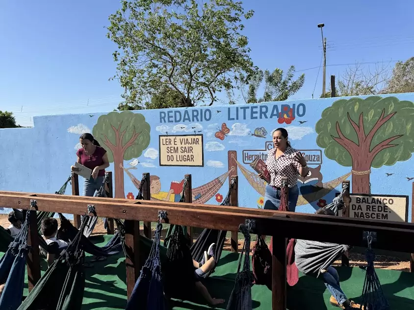 Prefeitura e Sicredi inauguram Redário Literário em Caracol