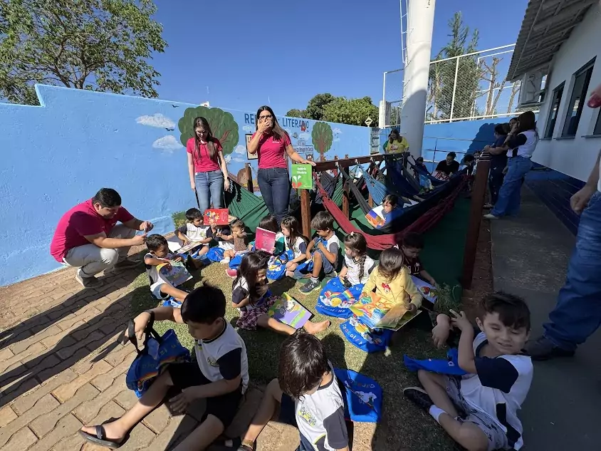 Prefeitura e Sicredi inauguram Redário Literário em Caracol
