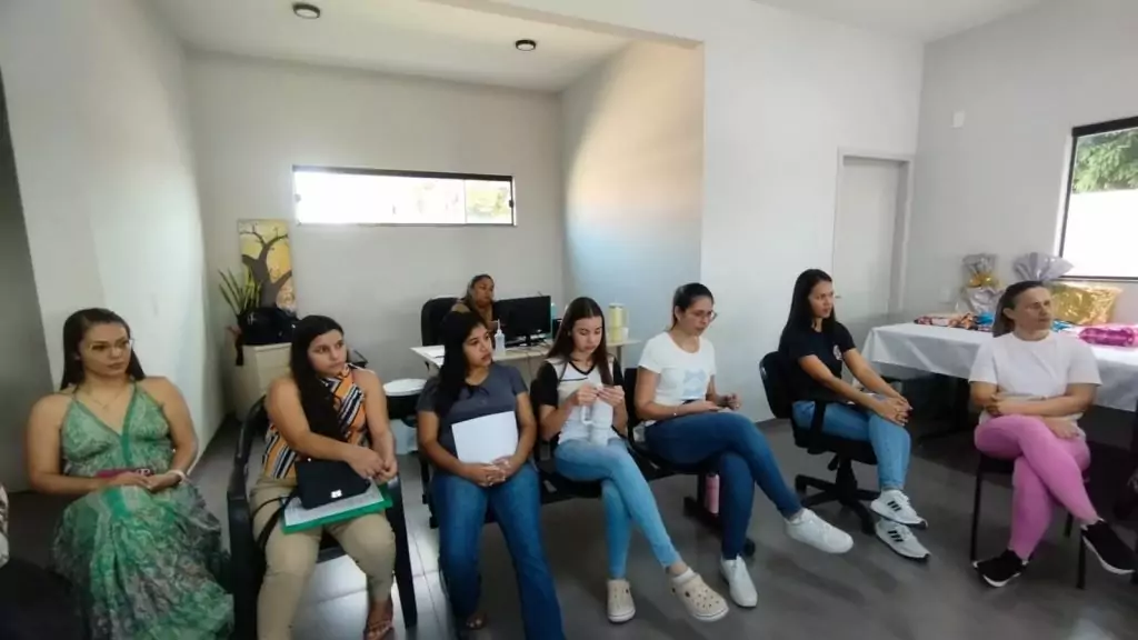 Caracol promove roda de conversa sobre a importância do aleitamento materno no Agosto Dourado Caracol promove roda de conversa sobre a importância do aleitamento materno no Agosto Dourado
