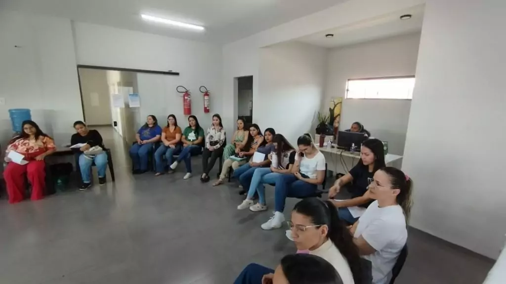 Caracol promove roda de conversa sobre a importância do aleitamento materno no Agosto Dourado Caracol promove roda de conversa sobre a importância do aleitamento materno no Agosto Dourado