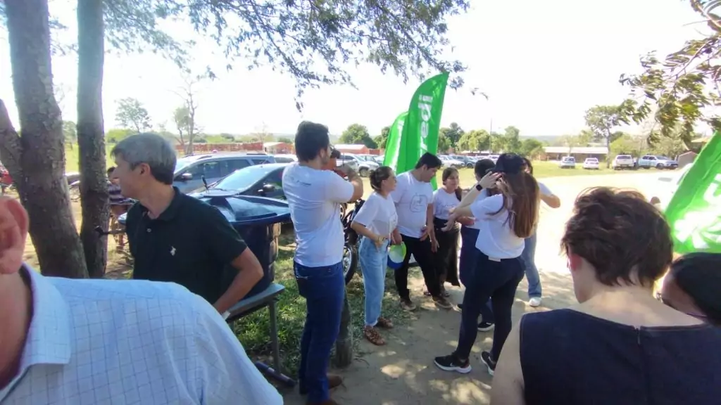 Prefeitura de Caracol promove almoço dançante para idosos do SCFV 60+ em parceria com Sicredi