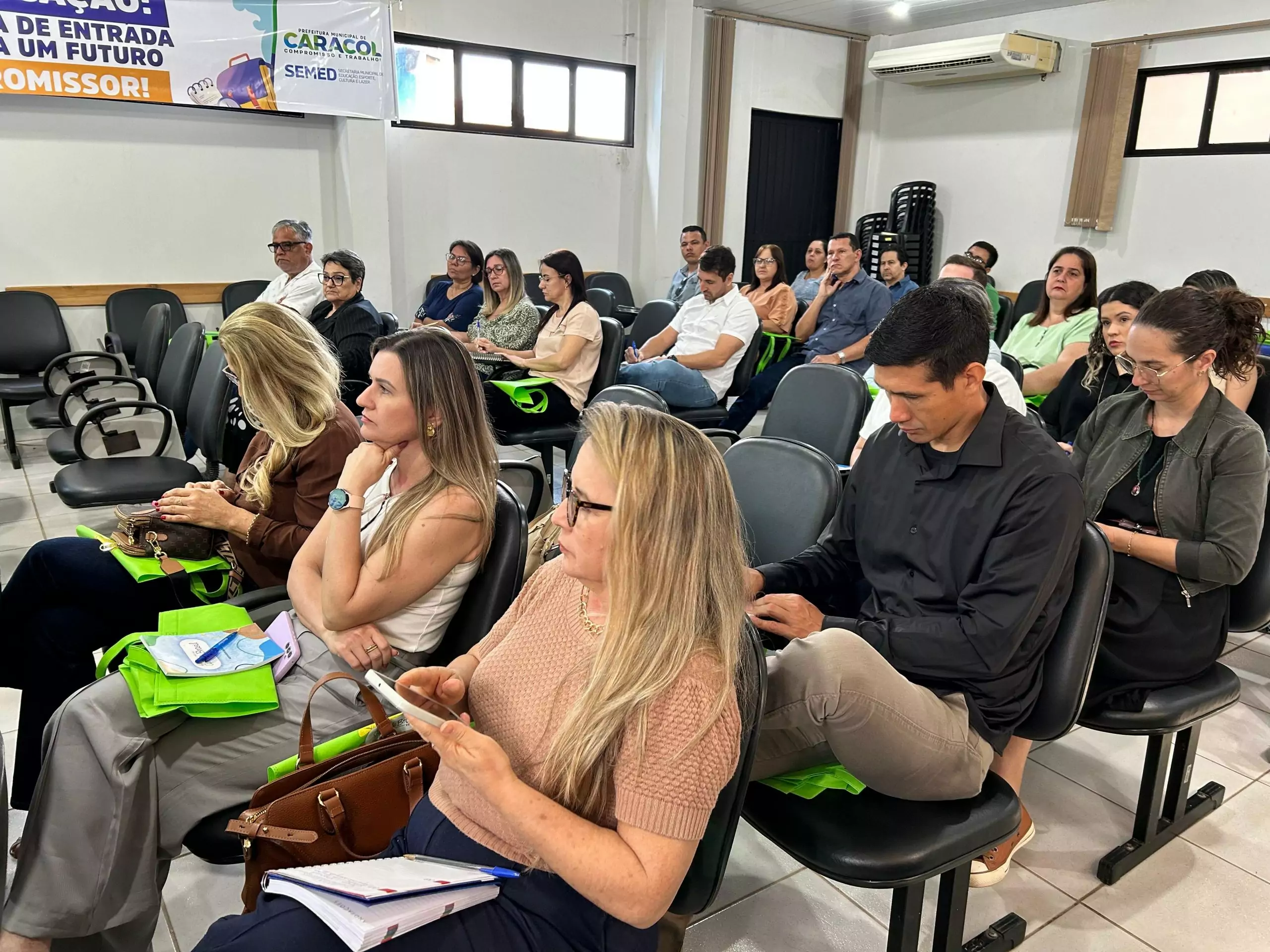 Caracol realiza Primeiro Fórum para Gestores Escolares com participação de municípios vizinhos