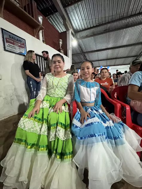 Cultura Paraguaia agitou Caracol no último sábado Cultura Paraguaia agitou Caracol no último sábado