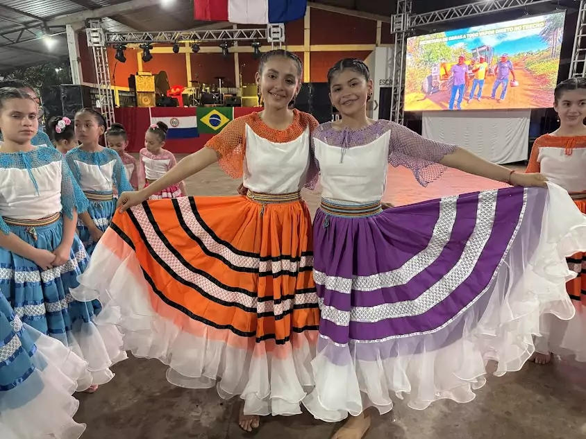 Cultura Paraguaia agitou Caracol no último sábado Cultura Paraguaia agitou Caracol no último sábado