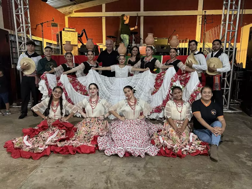 Cultura Paraguaia agitou Caracol no último sábado Cultura Paraguaia agitou Caracol no último sábado