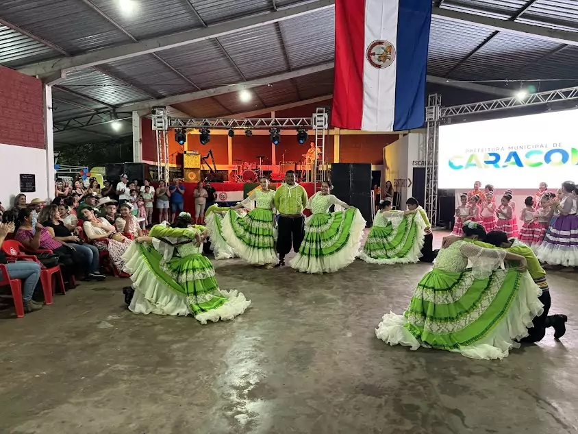 Cultura Paraguaia agitou Caracol no último sábado Cultura Paraguaia agitou Caracol no último sábado