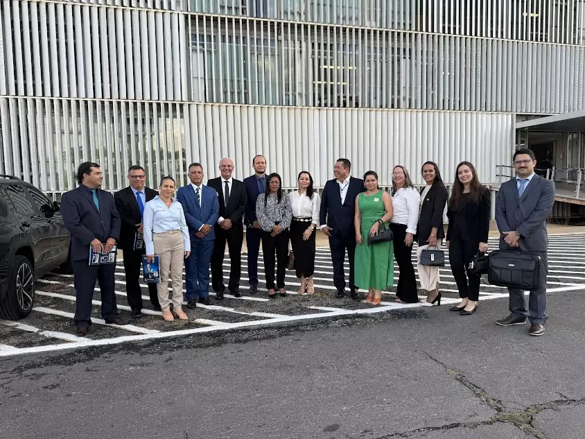 Prefeito Carlos Humberto Pagliosa e vereadores celebram resultados de viagem a Brasília