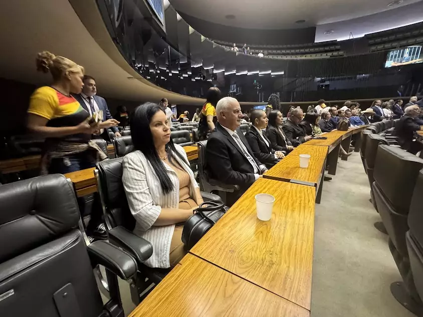 Prefeito Carlos Humberto Pagliosa e vereadores celebram resultados de viagem a Brasília