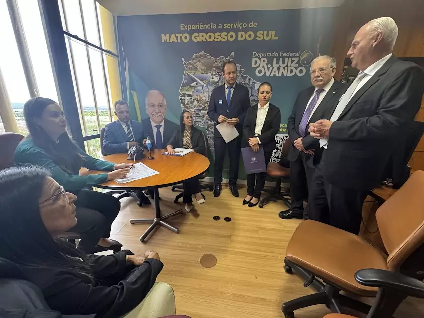 Prefeito Carlos Humberto Pagliosa e vereadores celebram resultados de viagem a Brasília