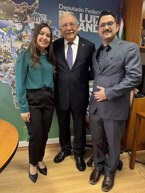 Prefeito Carlos Humberto Pagliosa e vereadores celebram resultados de viagem a Brasília