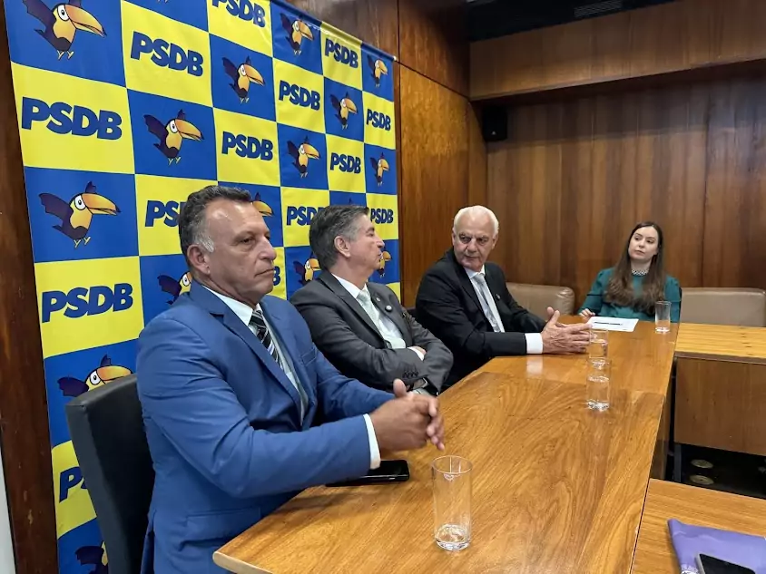 Prefeito Carlos Humberto Pagliosa e vereadores celebram resultados de viagem a Brasília